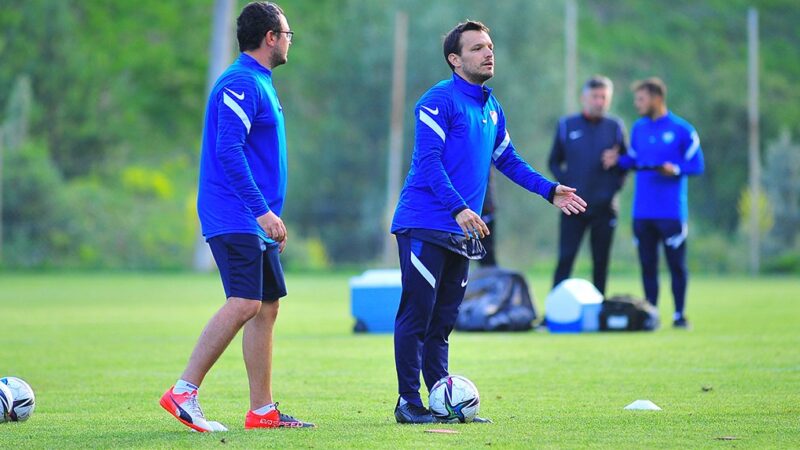 Batalla Bursa’ya geri döndü! İşte sözleşme imzaladığı kulüp… Nilüfer Belediye Futbol SK, teknik direktör olarak Pablo Martin Batalla
