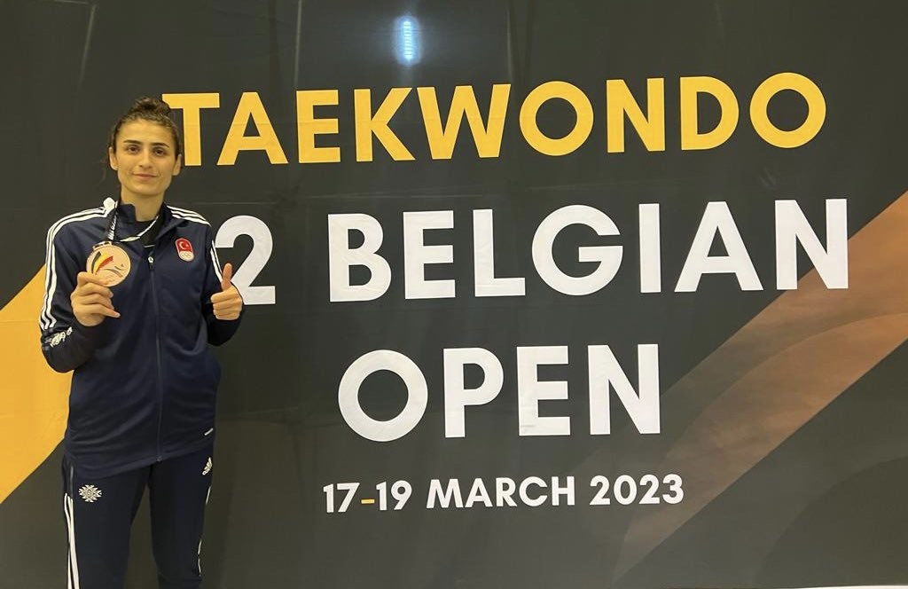 Bursalı Hatice Kübra’dan bronz madalya Bursalı Hatice Kübra’dan bronz madalya