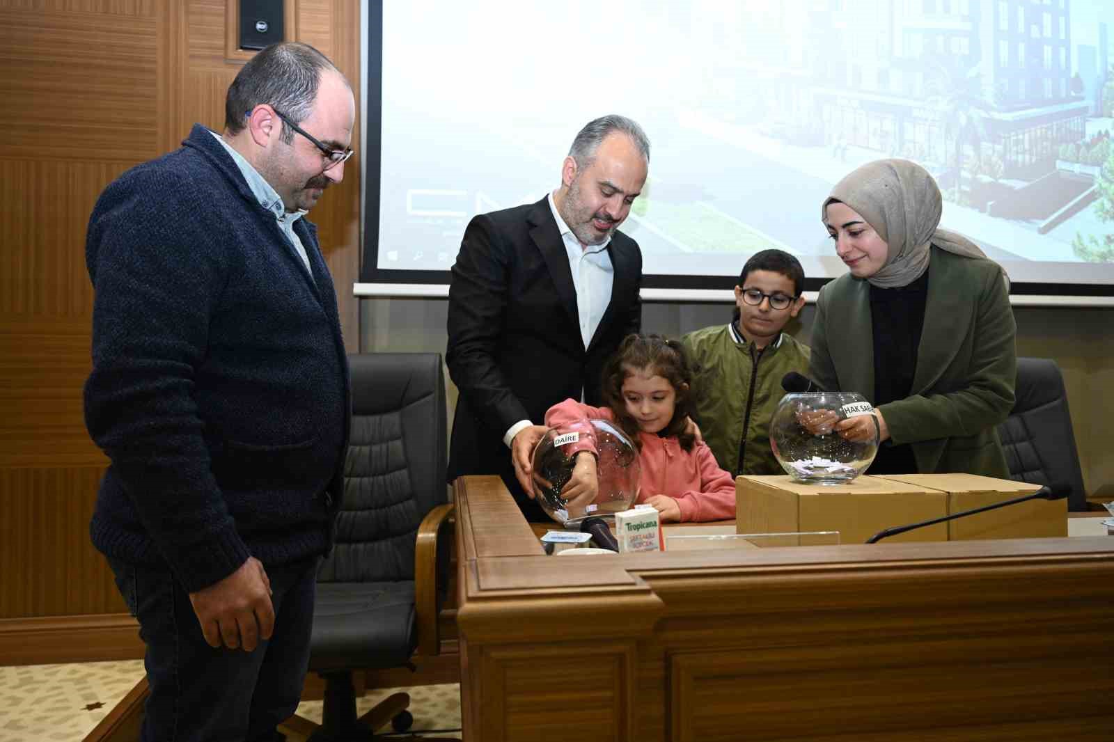 Bursa’da yüzleri güldüren kura!