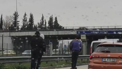 Bursa’da gençlerin tehlikeli scooter yolculuğu kamerada