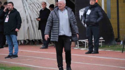 Bursaspor Teknik Direktörü İsmail Ertekin rahatsızlandı