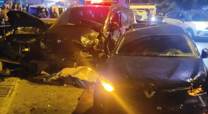 Zincirleme kaza: 1 ölü, 4 yaralı