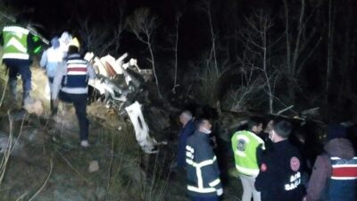 Katliam gibi kaza: 7 kişi hayatını kaybetti