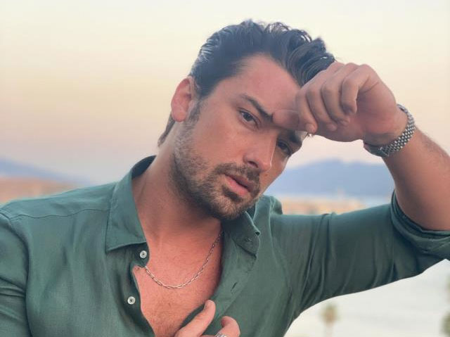 Alp Navruz, gönlünü rol arkadaşına kaptırdı