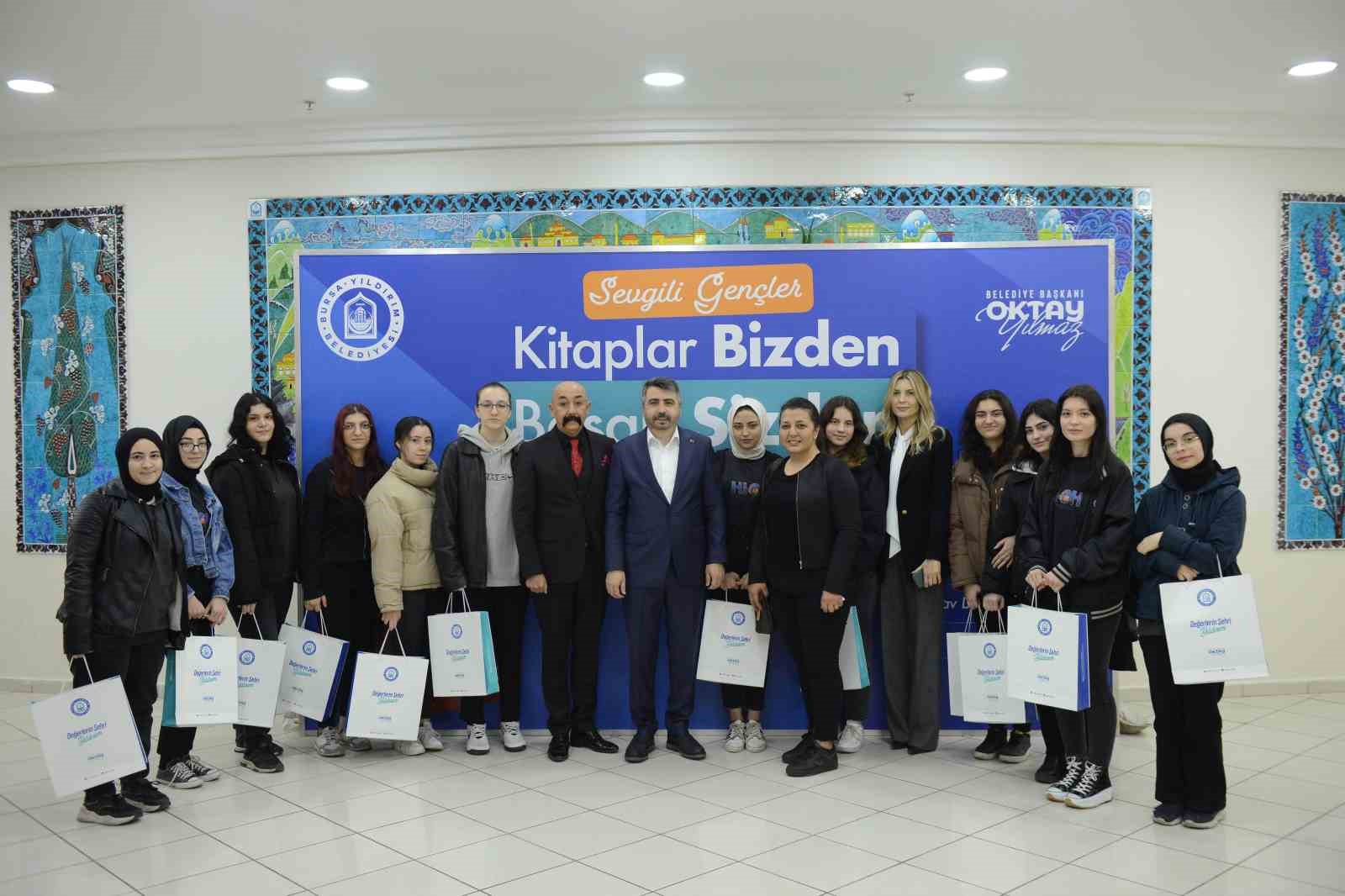 Depremzede öğrencilere TYT-AYT desteği Yıldırım Belediyesi’nden