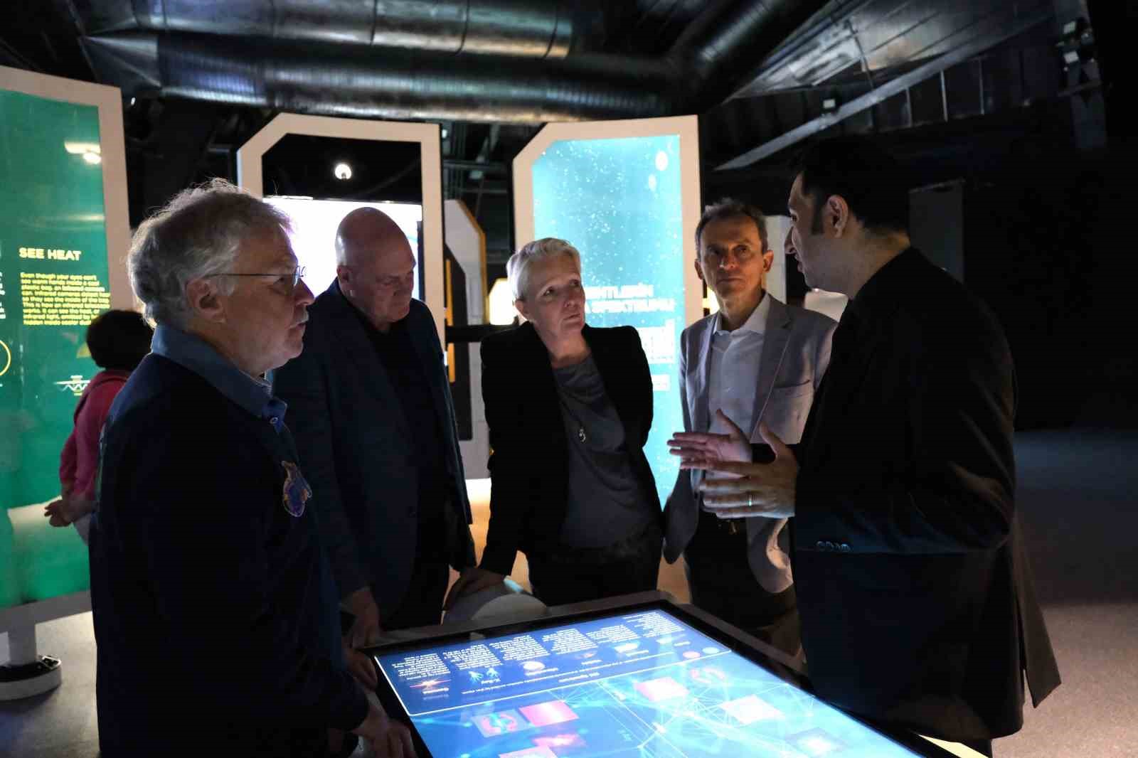 Dünyaca ünlü astronotlardan GUHEM’e tam not Dünyaca ünlü astronotlardan GUHEM’e tam not