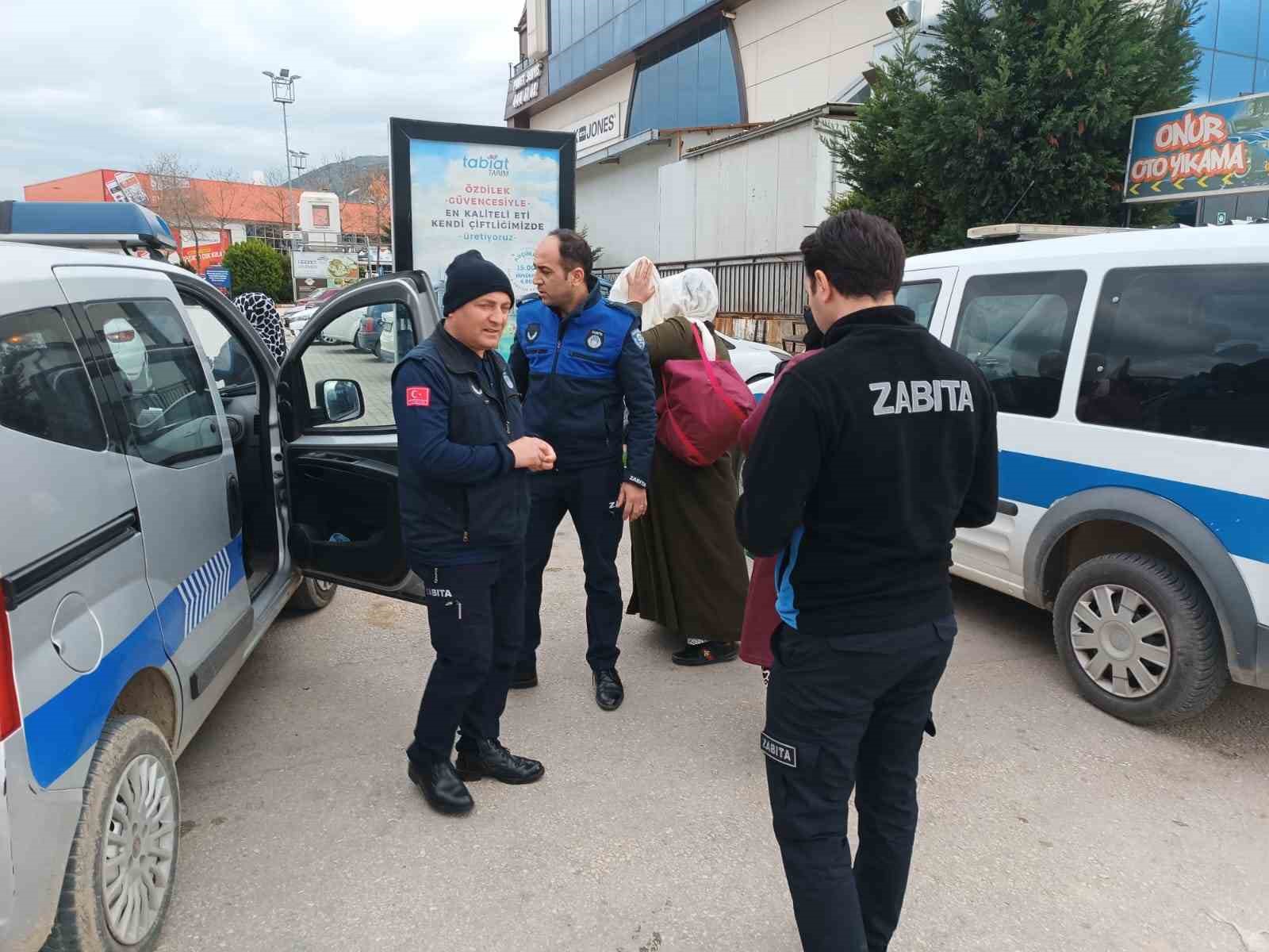 Gemlik zabıtası dilencilere göz açtırmıyor