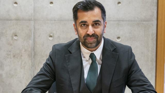 İskoçya’ya ilk kez Müslüman başbakan İskoçya’ya ilk kez Müslüman başbakan