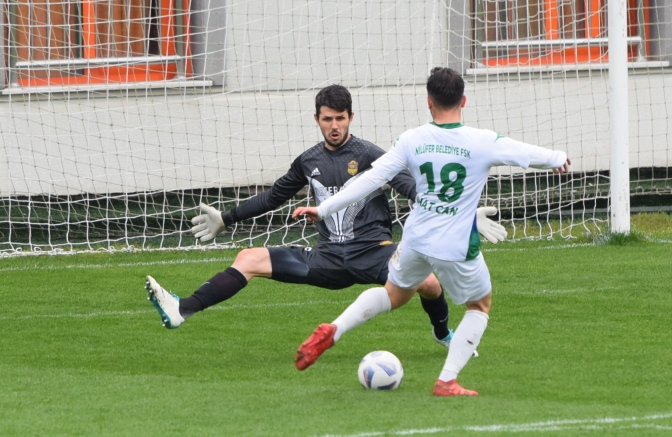 Nilüfer Belediye FSK yenilmezlik serisini sürdürüyor Nilüfer Belediye FSK yenilmezlik serisini sürdürüyor