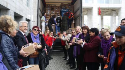 Nilüfer’de 8 Mart Dünya Kadınlar Günü’nde deprem bölgesine hijyen TIR’ı