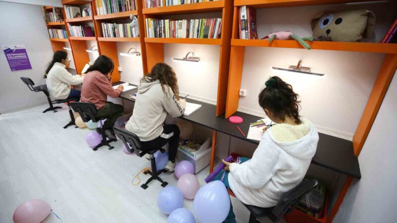 Nilüfer’den Samandağ’a ‘Kardeş Kütüphanesi’ Hatay Samandağ’da konteyner kent kurarak, bölge halkının birçok ihtiyacını karşılayan