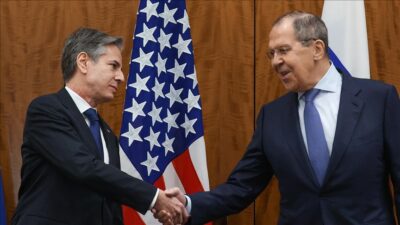 Blinken, Rus mevkidaşı Lavrov ile Yeni Delhi’de görüştü