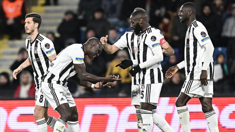 Spor Toto Süper Lig'in 25. haftasında Beşiktaş, Medipol Başakşehir'i deplasmanda