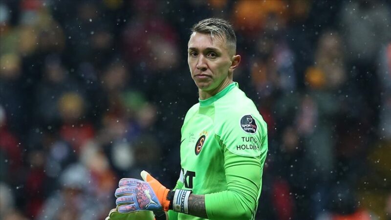 Galatasaray Futbol A Takımı'nın kaptanı Fernando Muslera, Spor Toto Süper