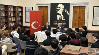 Prof. Dr. İlber Ortaylı, İstanbul İl Milli Eğitim Müdürlüğü koordinasyonuyla
