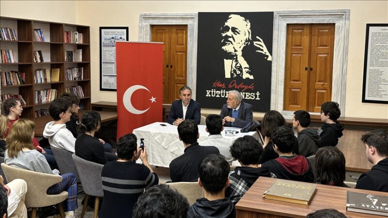 Prof. Dr. İlber Ortaylı, İstanbul İl Milli Eğitim Müdürlüğü koordinasyonuyla