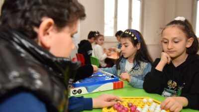 Yıldırım’da çocuklar hem öğreniyor hem eğleniyor