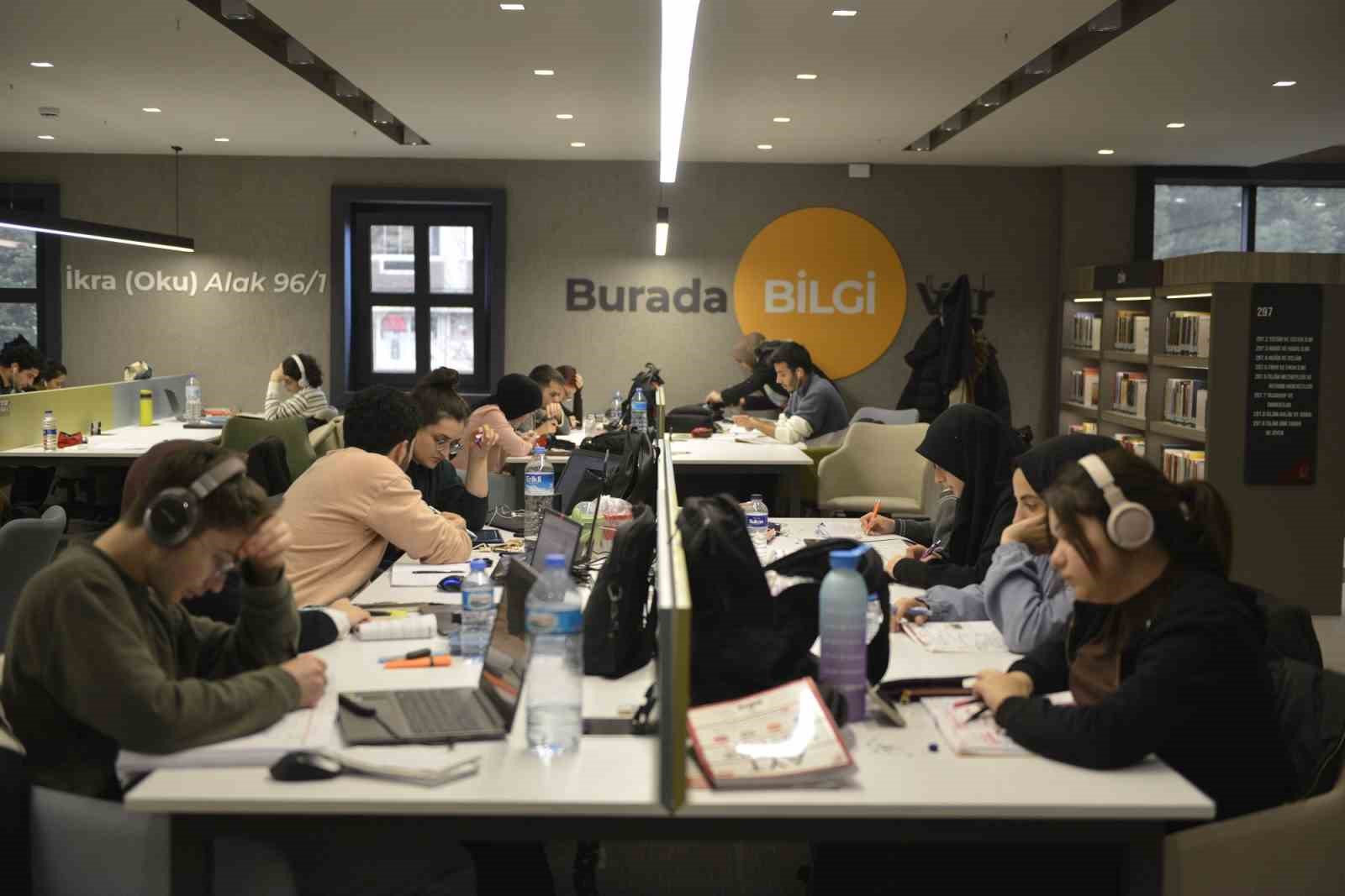 yildirimin uyumayan kutuphanelerinden 517 bin kisiye hizmet 8d1619a
