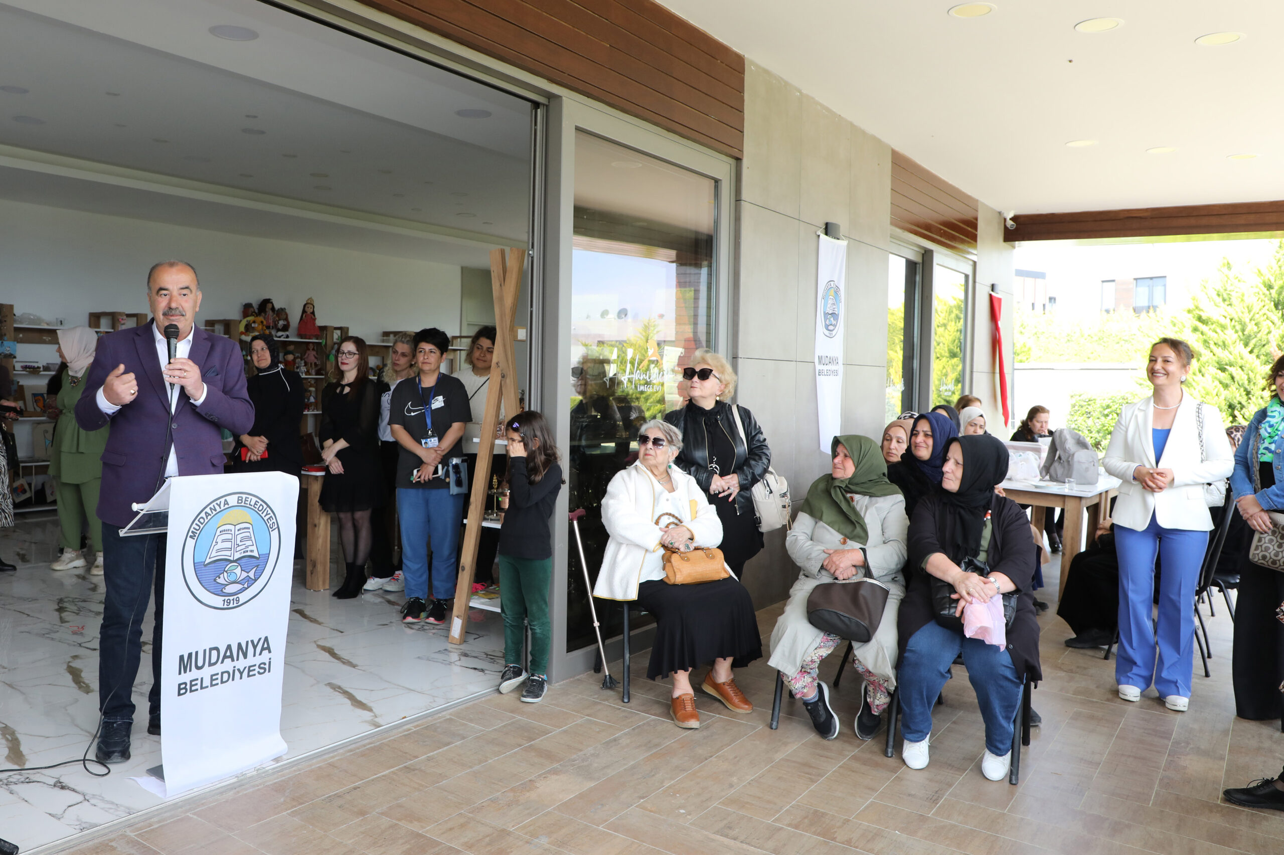 Mudanya’da Hanımeli İmece Evi kapılarını açtı