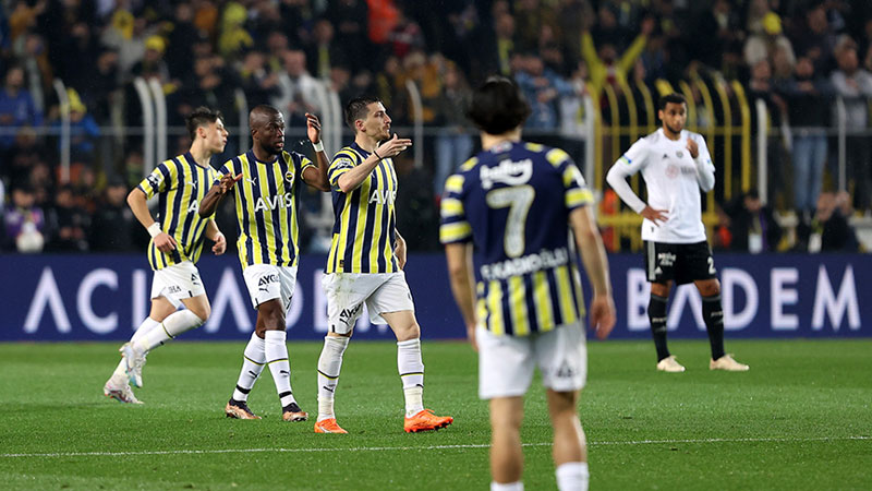 Fenerbahçe büyük maçlarda kayıp Fenerbahçe büyük maçlarda kayıp