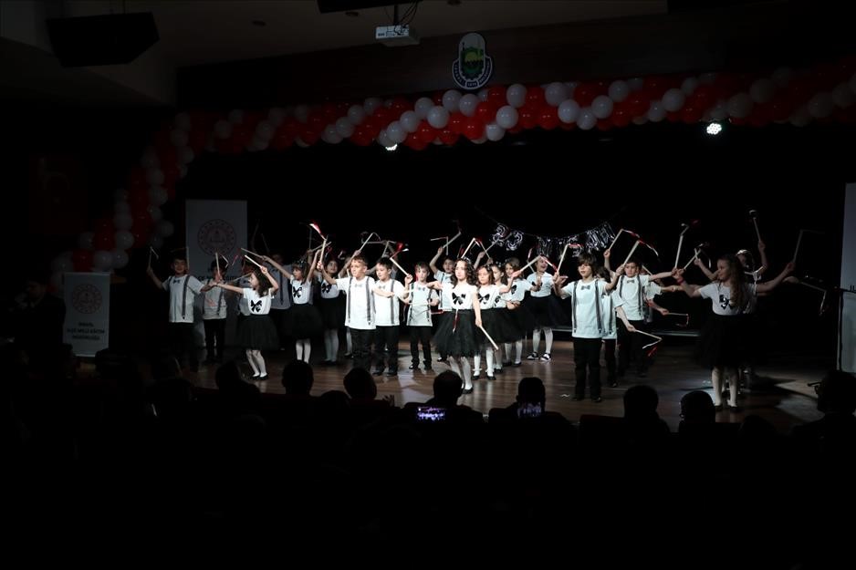 İnegöl’de 23 Nisan törenlerle kutlandı