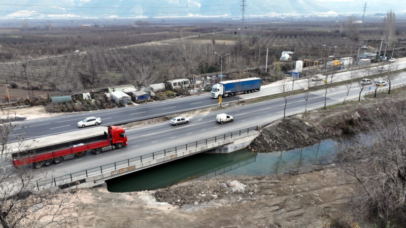 Bursa’da 4 köprü sil baştan yenilendi Bursa’ya yeni yol, köprü ve kavşaklar kazandırarak kesintisiz ulaşım için