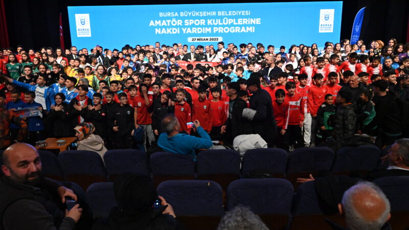Bursa’da amatörlere ‘Büyük’ destek! Bursa’da her zaman sporun ve sporcunun yanında olan Büyükşehir Belediyesi,