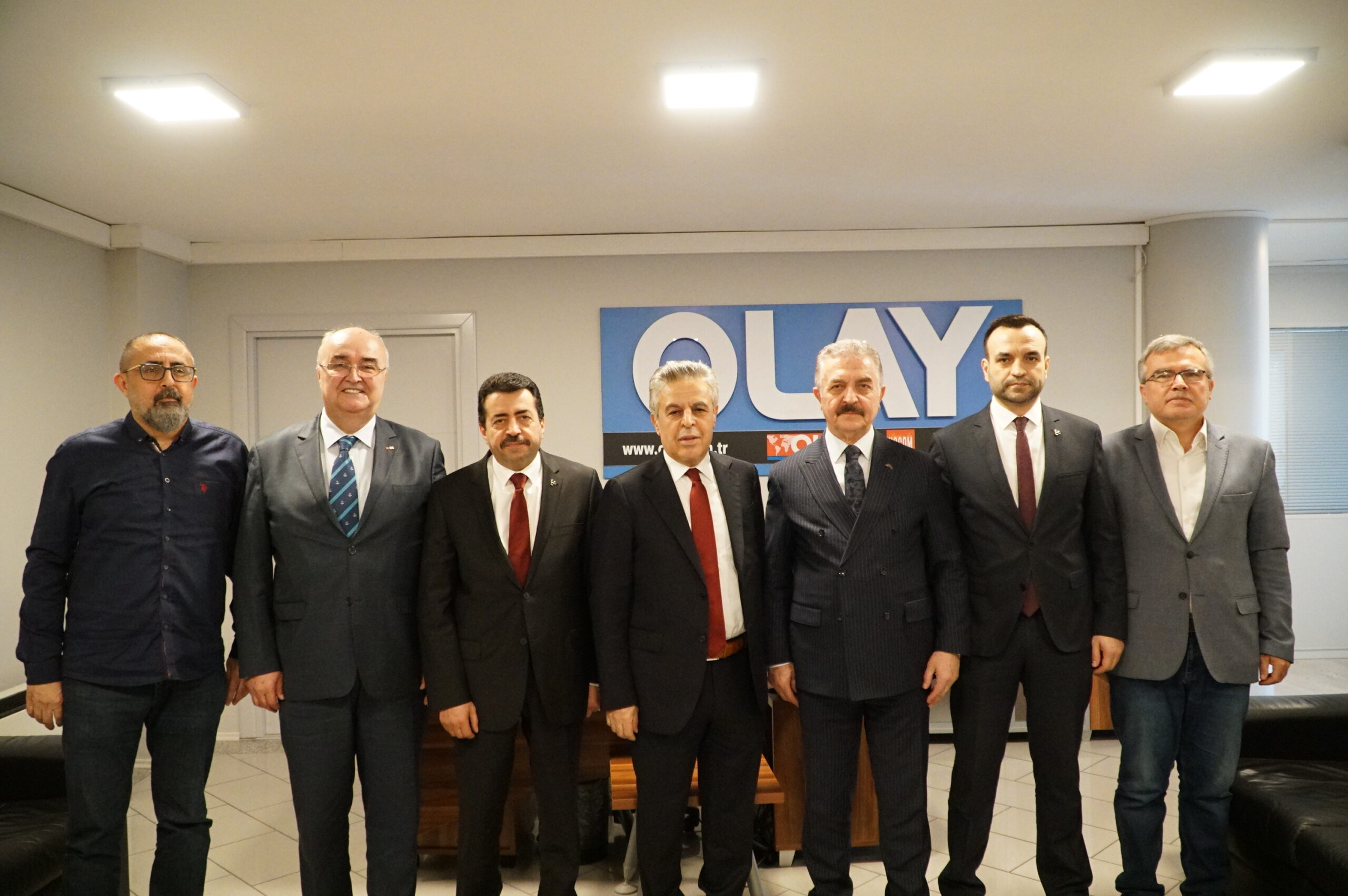 MHP Bursa’nın 1 numaralarından OLAY’a ziyaret: ‘Listelerimiz beklentiyi karşılayacak’ MHP Bursa’nın 1 numaralarından OLAY’a ziyaret: ‘Listelerimiz beklentiyi karşılayacak’