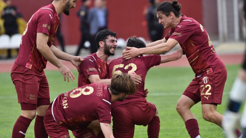 2.Lig’deki Bursa ekibinin rakibi zirve ortağı! Kader maçı saat kaçta hangi kanalda? TFF 2. Lig Beyaz Grup'ta ateş hattından çıkma adına umutlarını