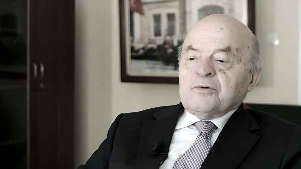 Bursa’nın ‘Kalp Terzisi’ yarın son yolculuğuna uğurlanacak Bursa’nın ‘Kalp Terzisi’ yarın son yolculuğuna uğurlanacak