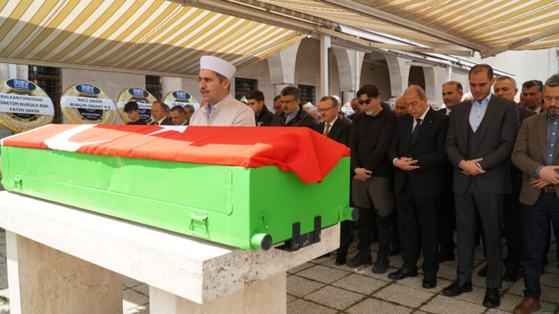 Bursa’nın ‘Kalp Terzisi’ Özdemir’e son görev Uludağ Üniversitesi'nin Göğüs Kalp ve Damar Cerrahisi eski Ana Bilim