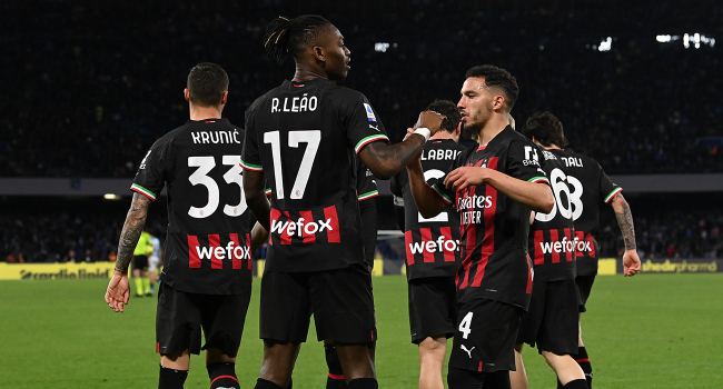 Napoli’ye Milan şoku Napoli’ye Milan şoku
