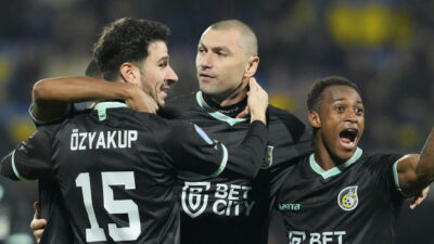 Burak Yılmaz ayrılığı duyurdu