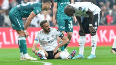 Beşiktaş’ta Cenk Tosun şoku