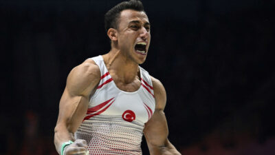 Milli sporcumuzdan tarihi başarı