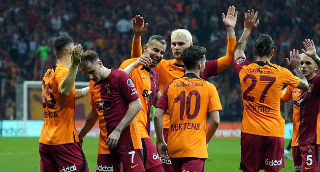 Galatasaray 5 hafta İstanbul’da Spor Toto Süper Lig'de Alanyaspor karşılaşmasıyla birlikte ile üst üst