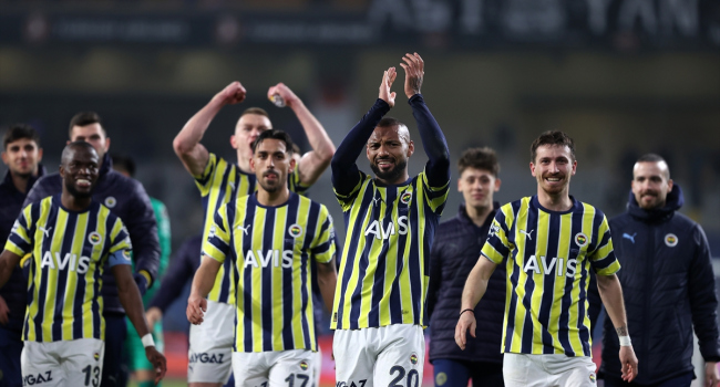 Pedro 7,5 ay sonra gollerle döndü Spor Toto Süper Lig'in 30. haftasında konuk olduğu Medipol Başakşehir'i