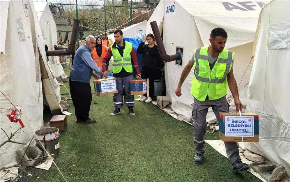 İnegöl’de hayırlarınız depremzedelere umut oluyor