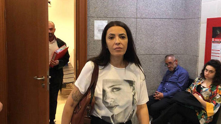 Şarkıcı Yeşim Salkım’a beraat Şarkıcı Yeşim Salkım’a beraat