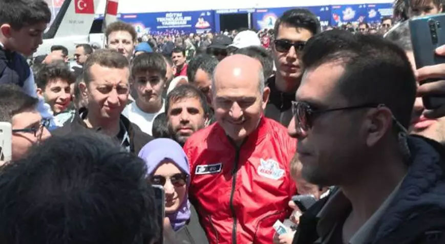 Bakan Soylu TEKNOFEST’te Emniyet Genel Müdürlüğü standını ziyaret etti Bakan Soylu TEKNOFEST’te Emniyet Genel Müdürlüğü standını ziyaret etti