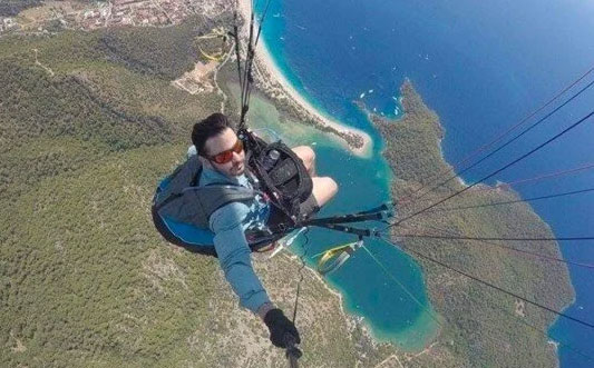 Milli paraşütçü uçuş sırasındaki kazada hayatını kaybetti