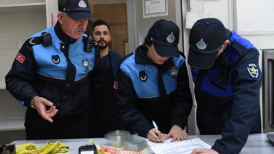 Osmangazi’de bayram öncesi tatlı imalathanelerine sıkı denetim