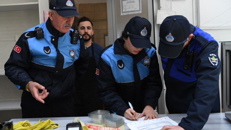 Osmangazi’de bayram öncesi tatlı imalathanelerine sıkı denetim