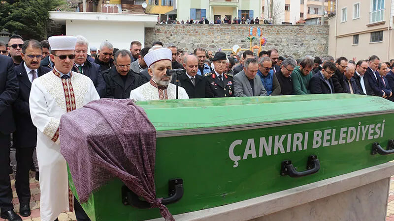 İçişleri Bakan Yardımcısı Çataklı’nın annesi son yolculuğuna uğurlandı