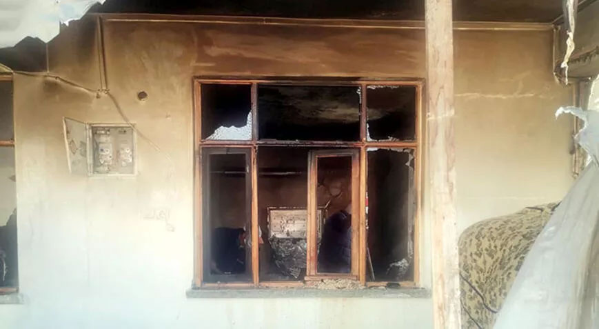 Evde çıkan yangında 2 bebekten biri öldü, diğeri yaralandı