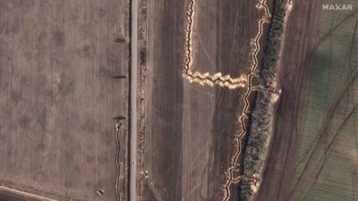 Ukrayna- Rusya arasındaki çatışmalar bu bahar şiddetlenecek: Rusların hazırlığı uydudan görüntülendi