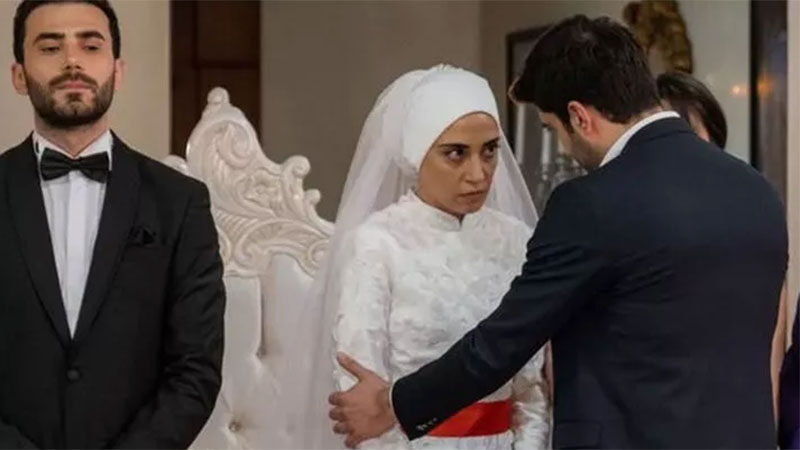 Mahkeme, Kızılcık Şerbeti hakkında kararını verdi! Kızılcık Şerbeti yayınlanacak mı? Kızılcık Şerbeti hakkında verilen RTÜK kararı gündem olmuştu. Dizinin ve