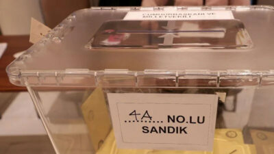 Yurt dışında seçmen sandık başında