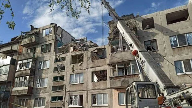 Rusya, Donetsk’te 5 katlı apartmanı vurdu: 11 ölü, 22 yaralı