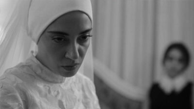 Kızılcık Şerbeti’nin Nursema’sından iddialı poz!